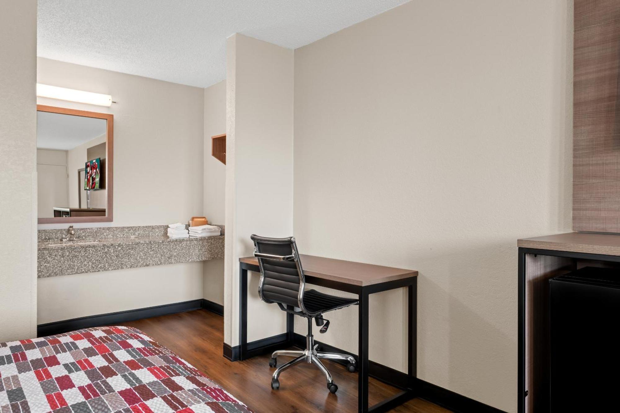 Red Roof Inn Charlotte - Airport Ngoại thất bức ảnh