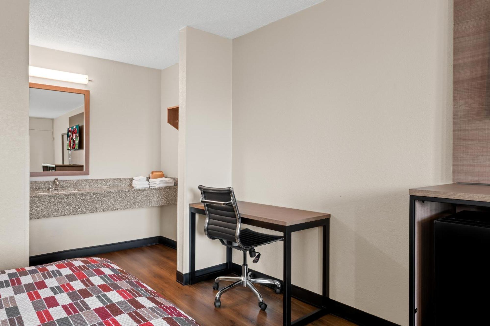 Red Roof Inn Charlotte - Airport Ngoại thất bức ảnh